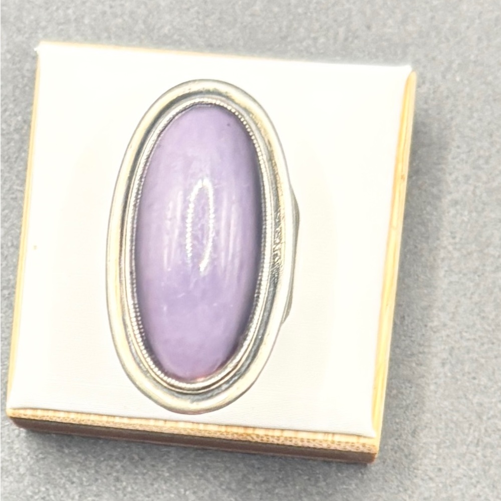 A Lg Amethyst Stone in Sterling Silver Setting